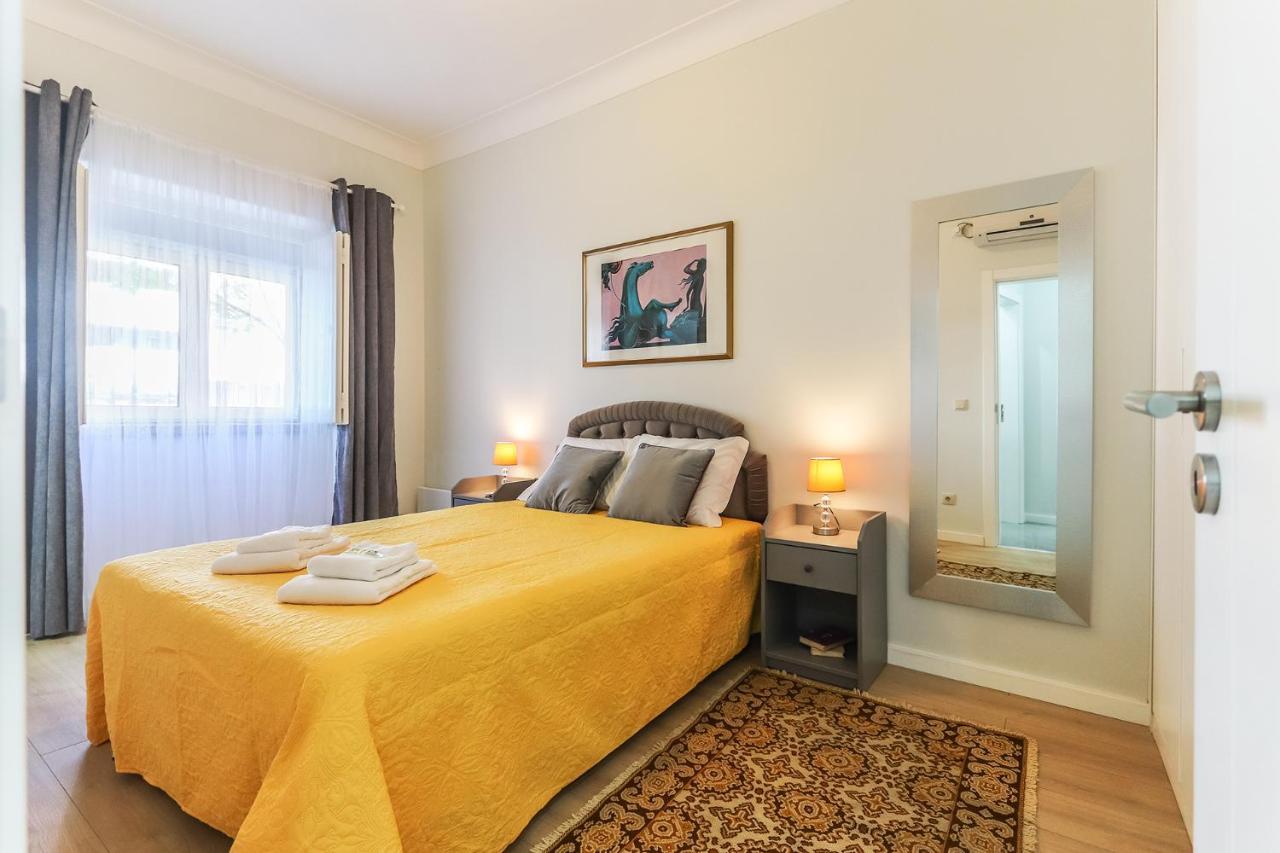 Vita Portucale ! Moscavide Casa Branca W/ Terrace Lisboa Eksteriør bilde